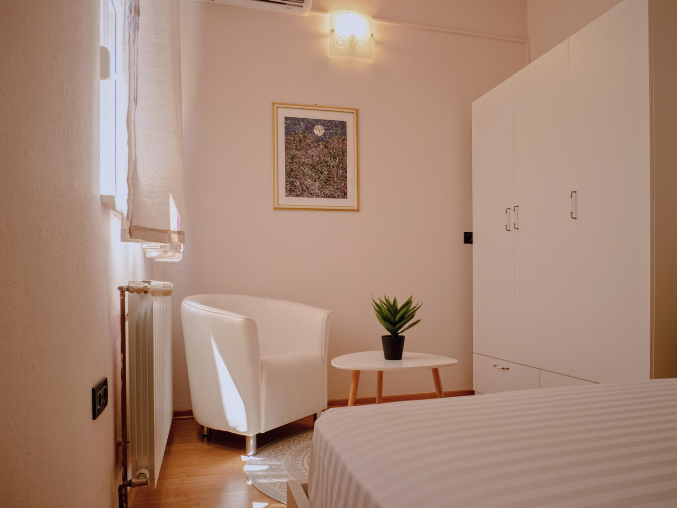 Single bedroom Single bedroom