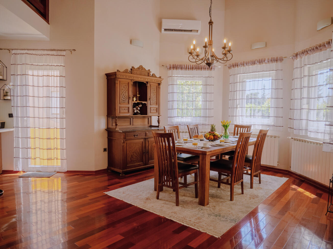 Dining area Dining area